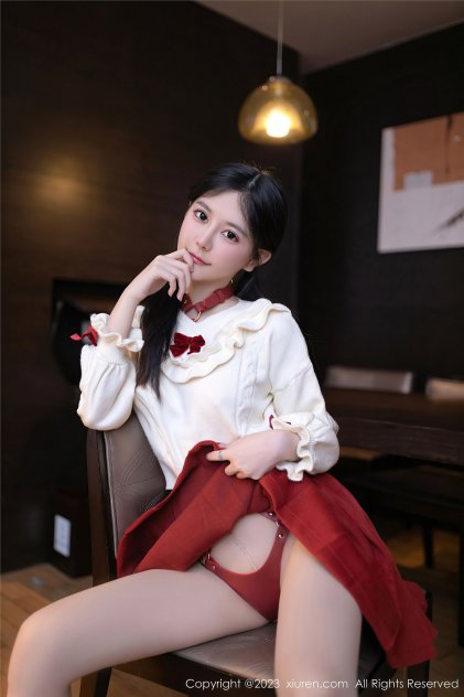 酒店开房的制服丝袜空姐熊小诺偷拍福利海报