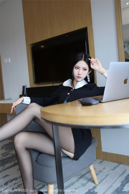 china中国人av在线观看海报